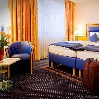 Consul Retro Hotel